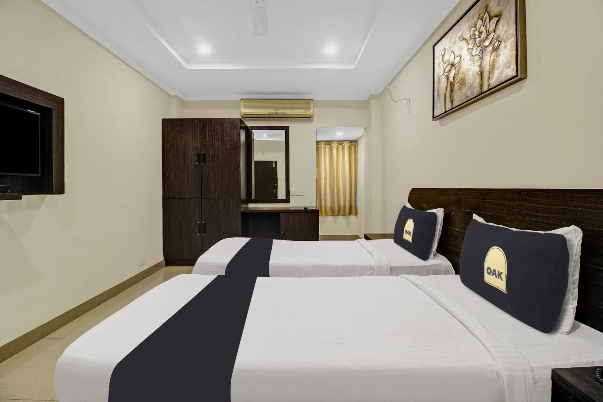 Super Townhouse Oak Lb Nagar Ramoji Hotel Hyderabad Exterior photo